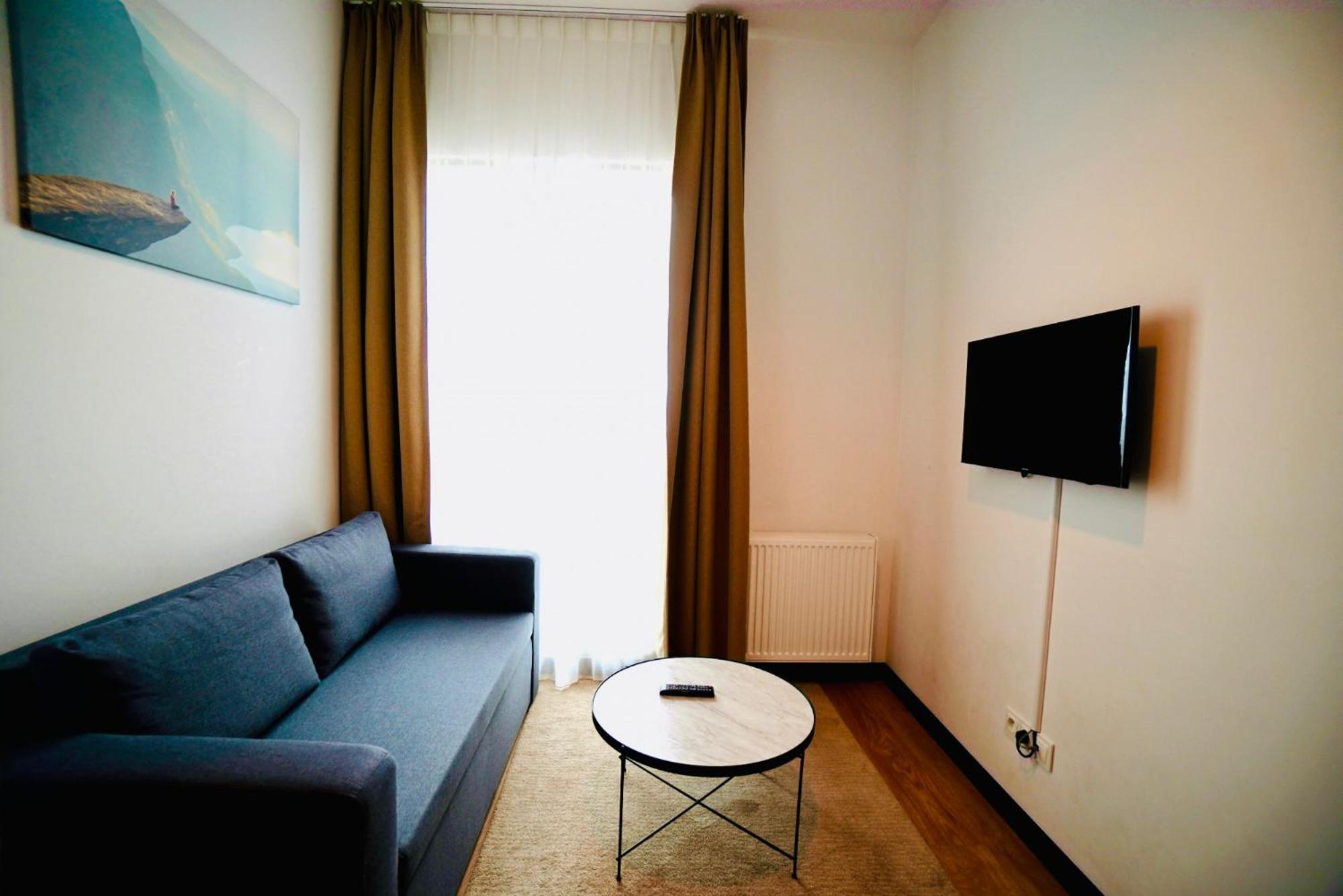 Bk Aparthotel Praga - National Stadium - Comfortable Apartment For 4 People Warschau Buitenkant foto